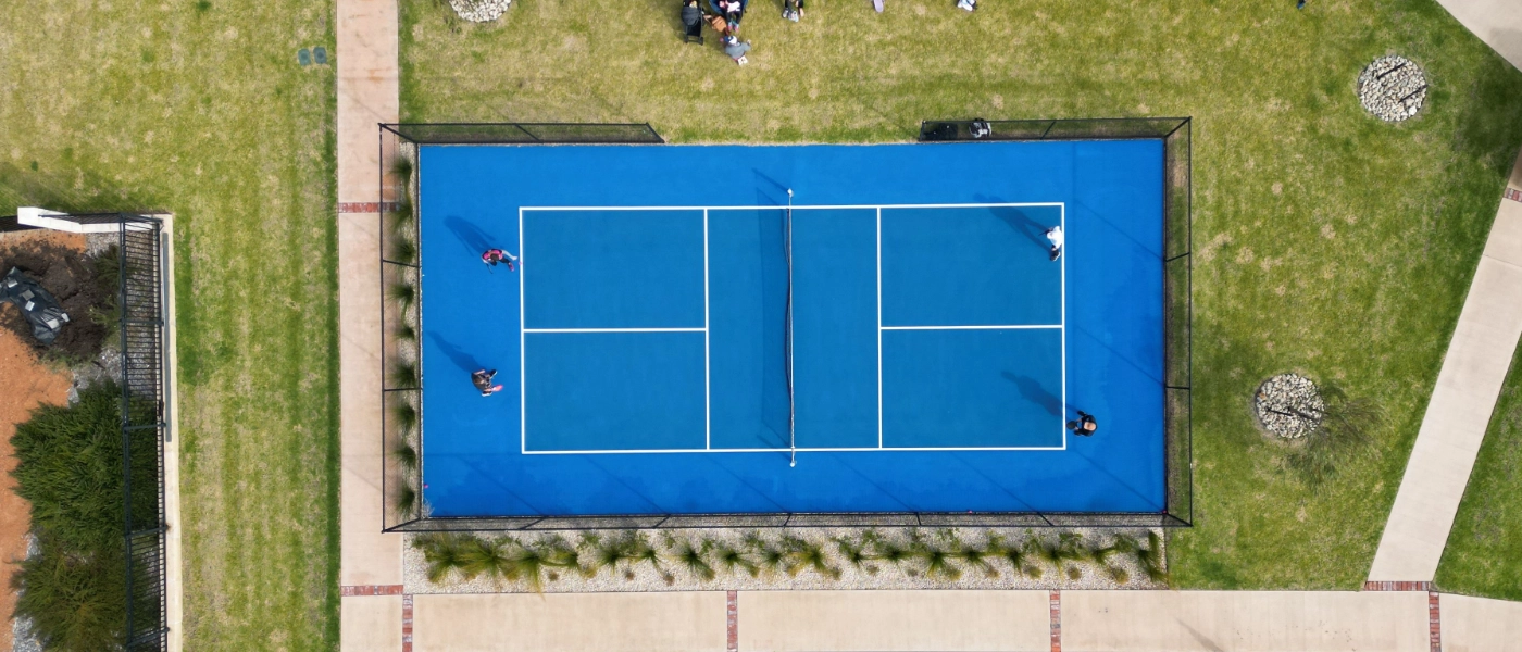 A pickleball court from above